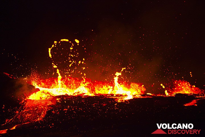 Erta Ale lava lake overflowing (archive image from Dec 2010)