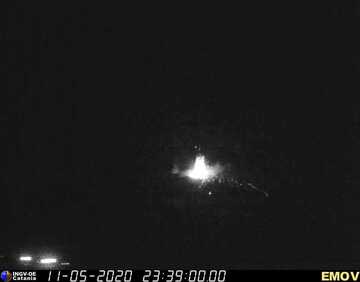 Strombolian eruption from Etna's New SE crater on 11 May (image: INGV Catania webcam)