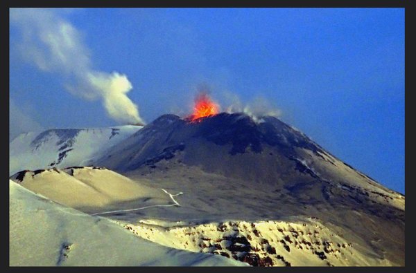 Strombolian eruption at Etna's saddle vent this morning (image: Boris Behncke / flickr)