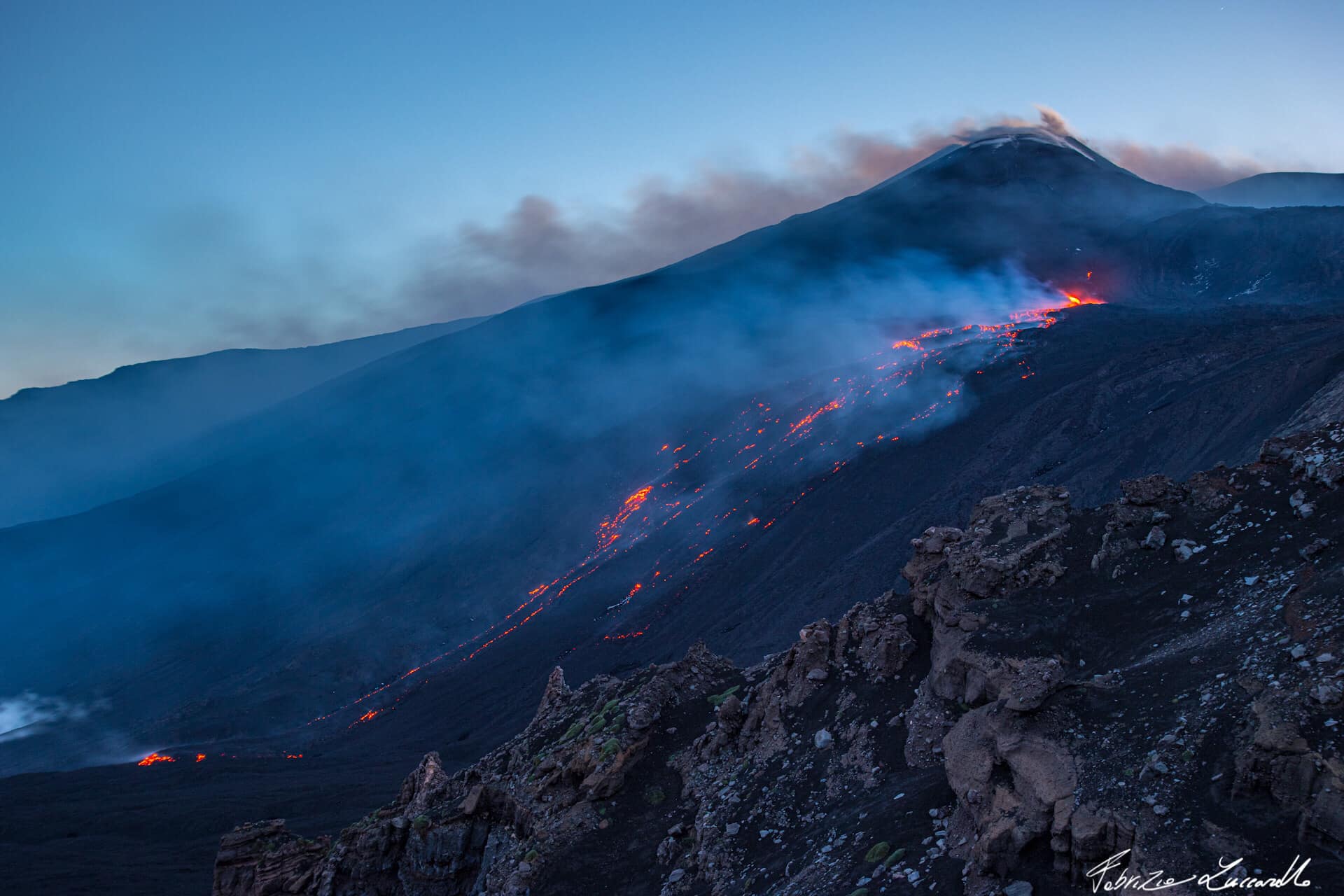 Una vista del nuevo flujo de lava del 29 de mayo de 2022 (Foto: Fabrizio Zuccarello/facebook.com/FabryZucc)
