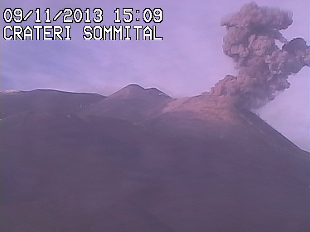 Explsion from Etna's New SE crater this afternoon
