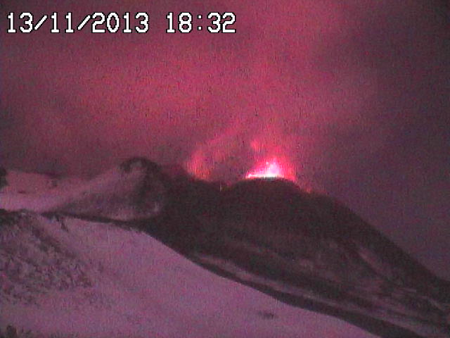 Strombolian activity at the New SE crater