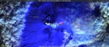 Satellite image showing the thermal anomaly at Etna today (image: Sentinel 2)