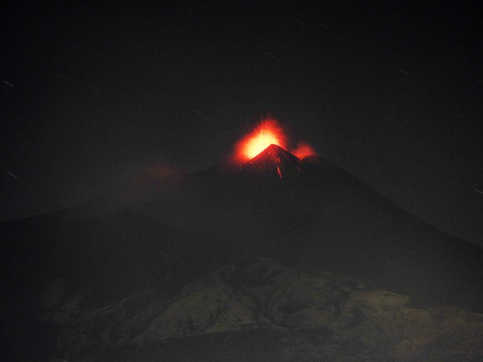 Strombolian explosions from the SE Crater continued last night (image:  Boris Behncke)