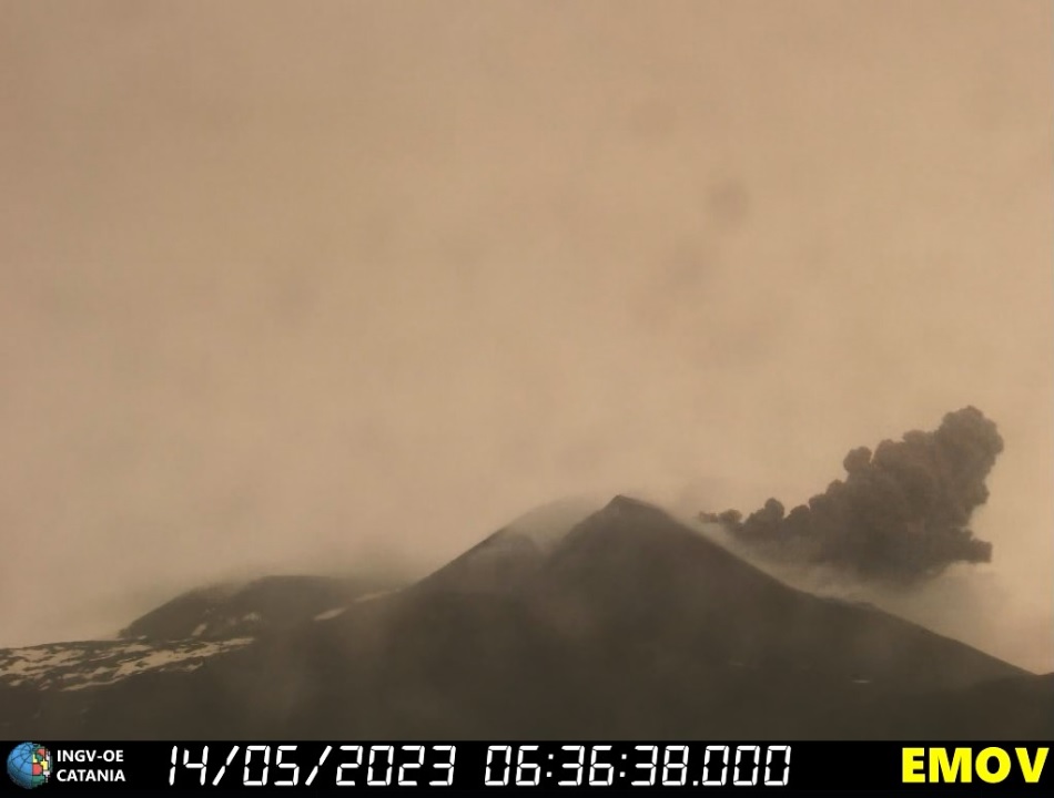 Small eruption from the SE Crater at Etna yesterday morning (image: INGV)