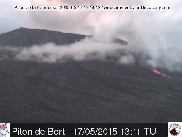Fissure eruption at Piton de la Fournaise today