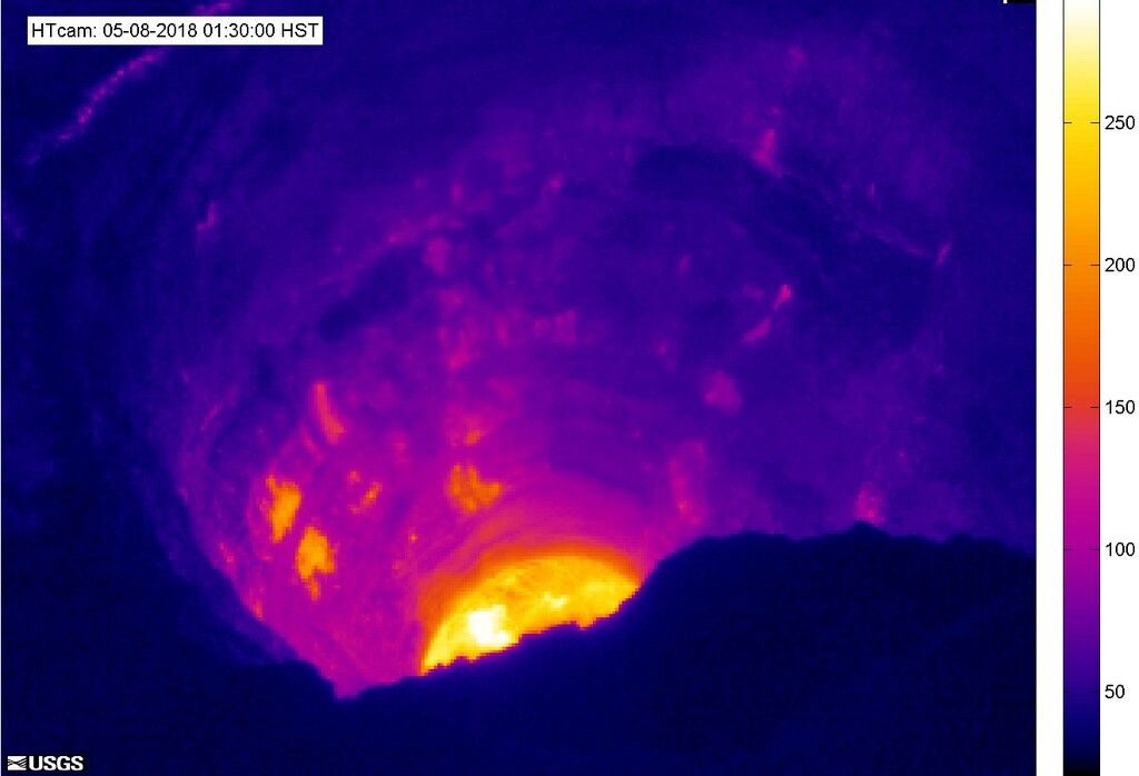 Thermal image looking onto the disappearing lava lake (image: HVO webcam)