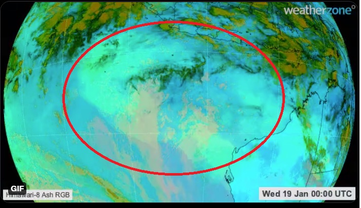 SO2 plume visible in red circle (image: @andrewmiskelly/twitter)