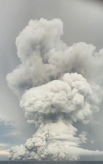 Vigorous eruption from Hunga Tonga-Hunga Ha'apai volcano yesterday (image: Tonga Geological Services/facebook)
