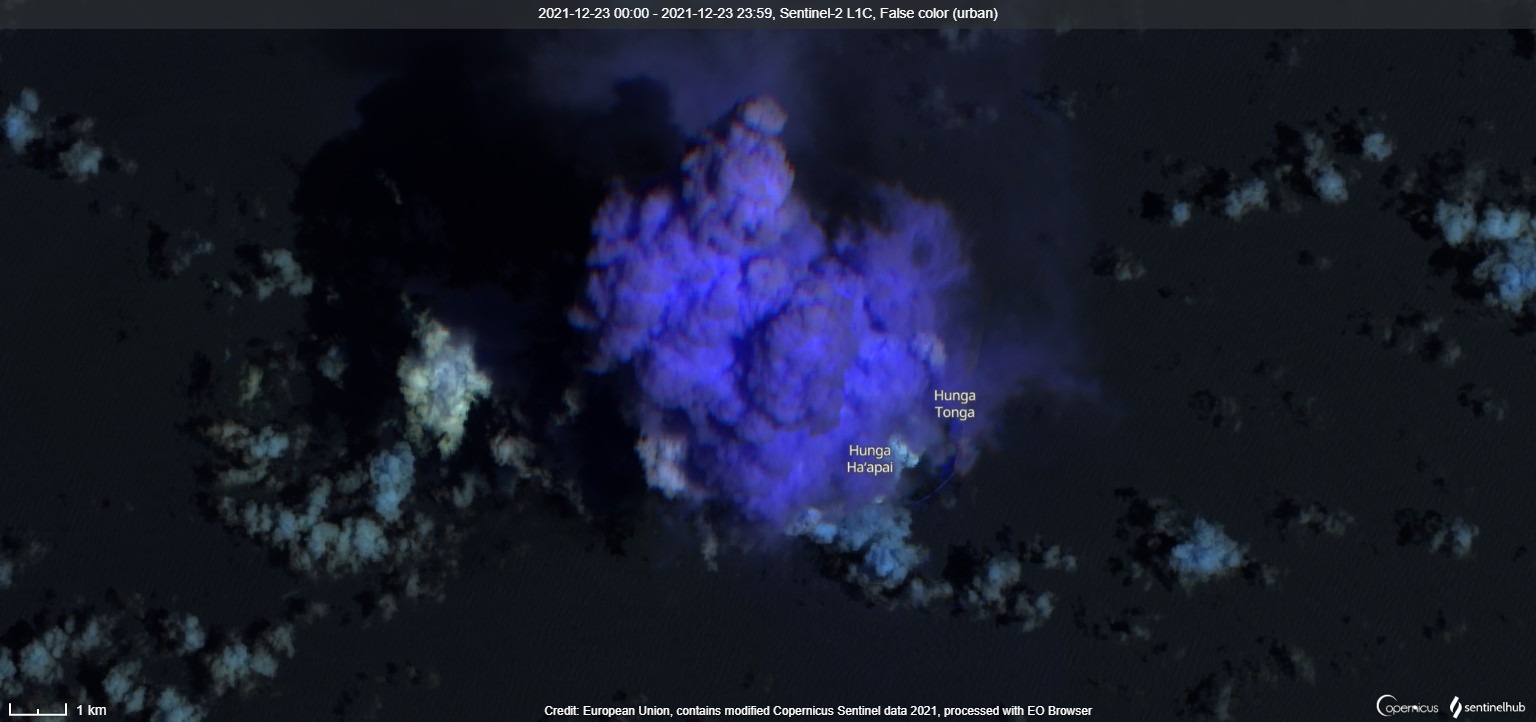 Large eruption column as seen from the satellite on 23 December (image: Sentinel 2)
