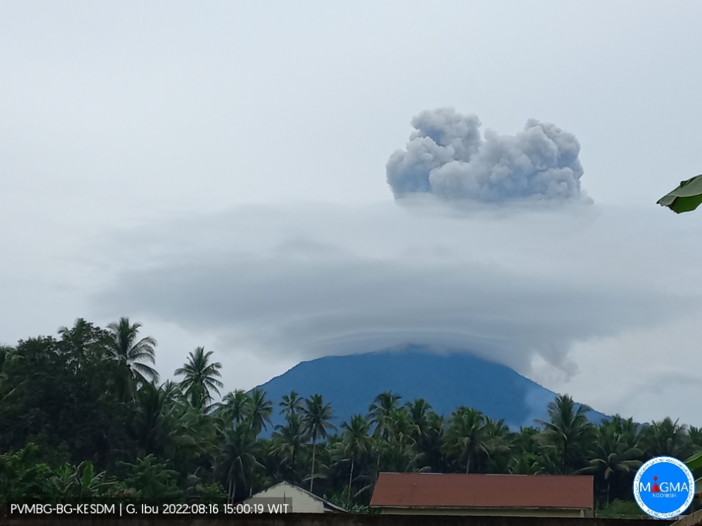Eruption at Ibu volcano yesterday (image: PVMBG)