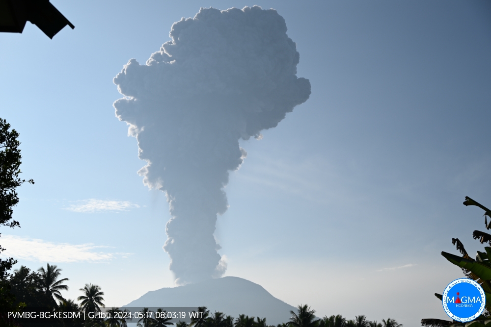 The stronger-than-usual explosion at Ibu volcano this morning (image: PVMBG)