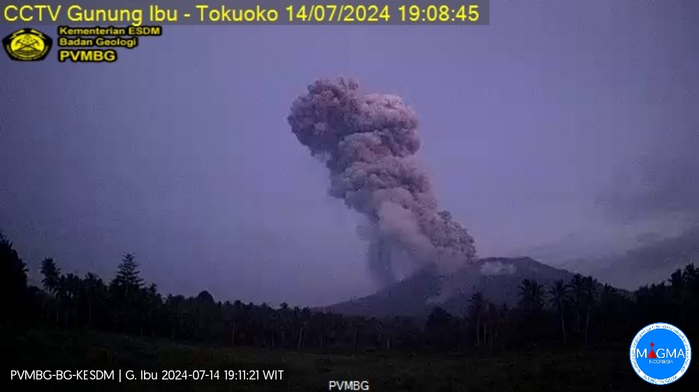 Gunung Ibu (Halmahera, Indonesia): letusan di atas rata-rata terus berlanjut