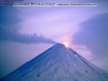 Klyuchevskoy volcano last evening (this morning GMT) with glow from the active lava flow