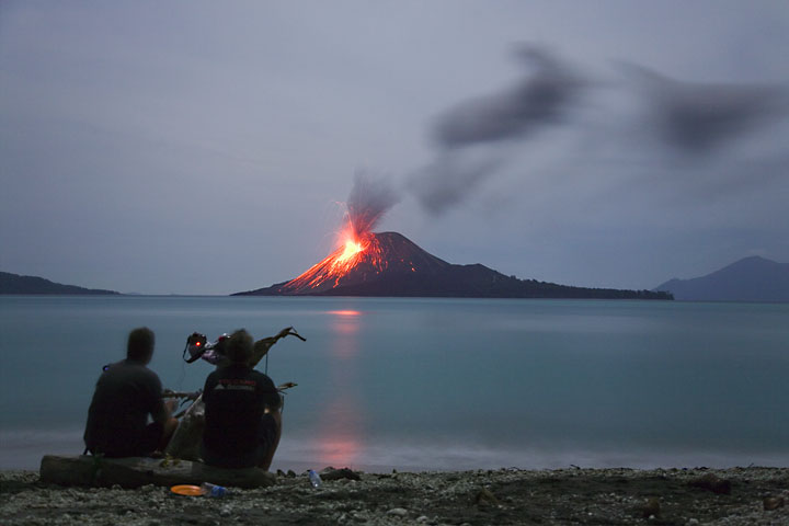 VolcanoDiscovery sur le Krakatau