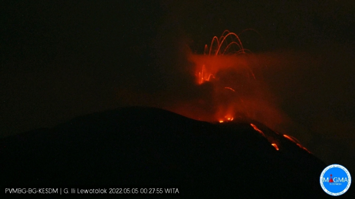 Strombolian activity at Lewotolo volcano tonight (image: PVMBG)
