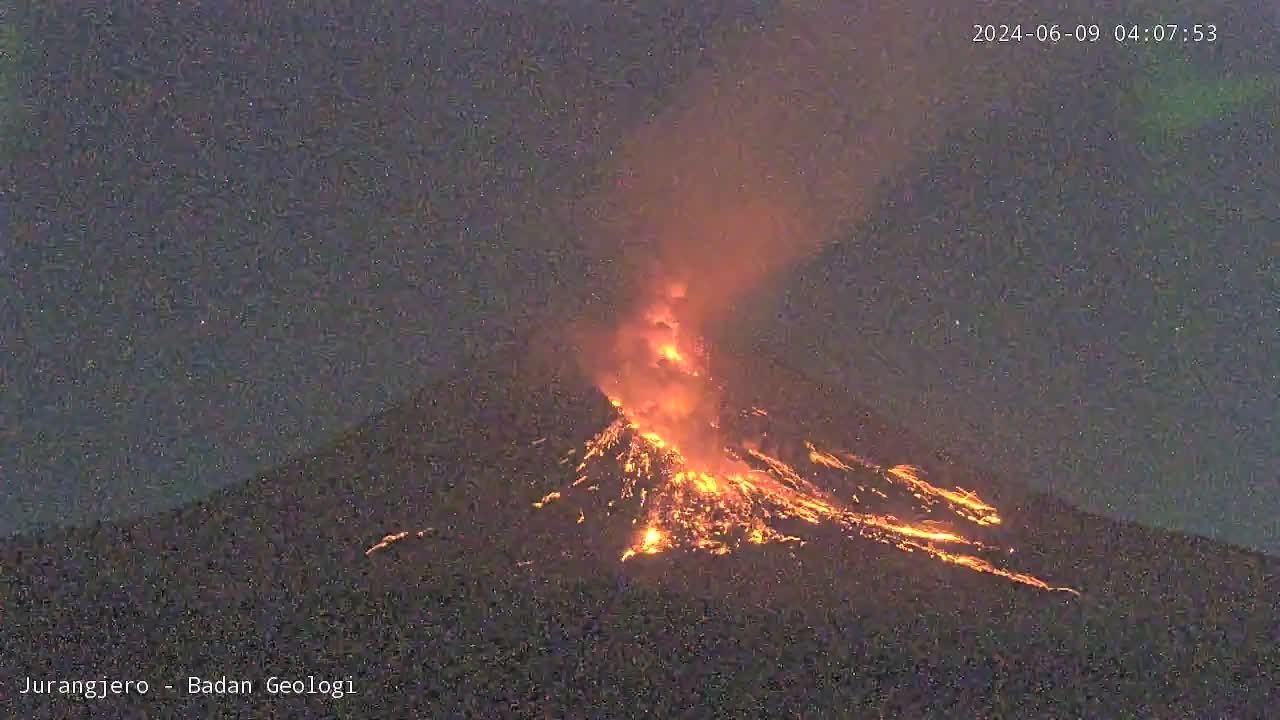 Glowing avalanches the lava dome at Merapi volcano early this morning (image:  BPPTKG)
