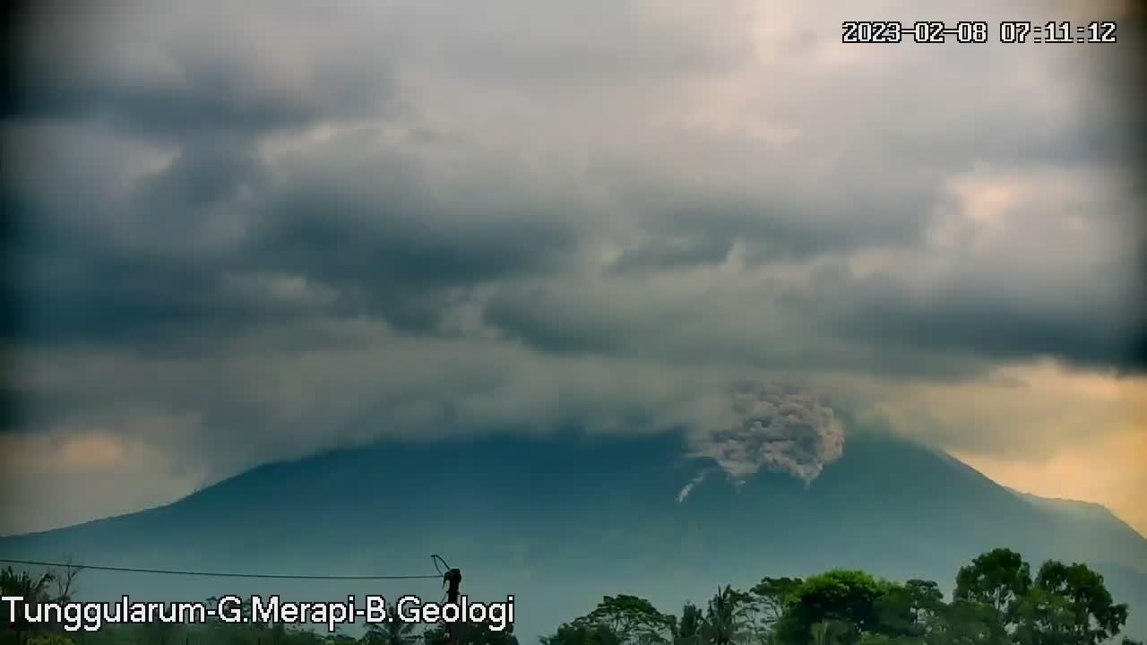 Pyroclastic flow at Merapi volcano this morning (image: PVMBG)