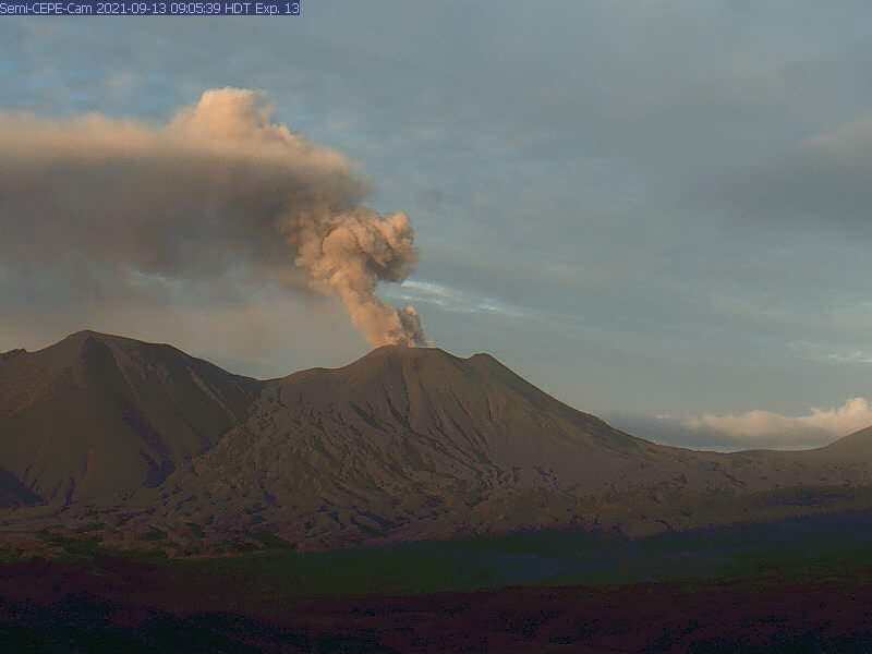 Explosion from Semisopochnoi volcano this morning (image: AVO)