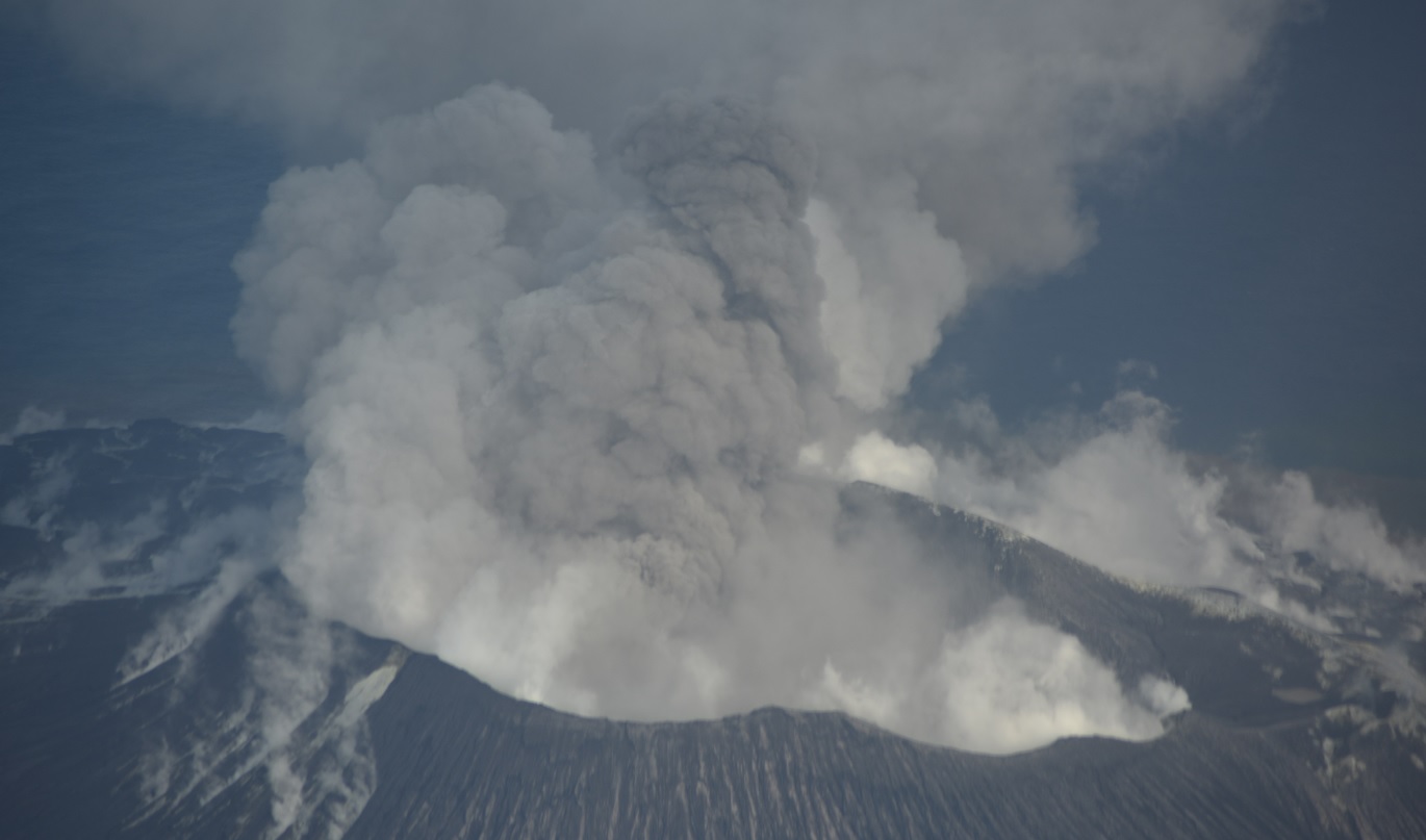 The eruption at Nishinoshima volcano on 4 October (image: JCG)
