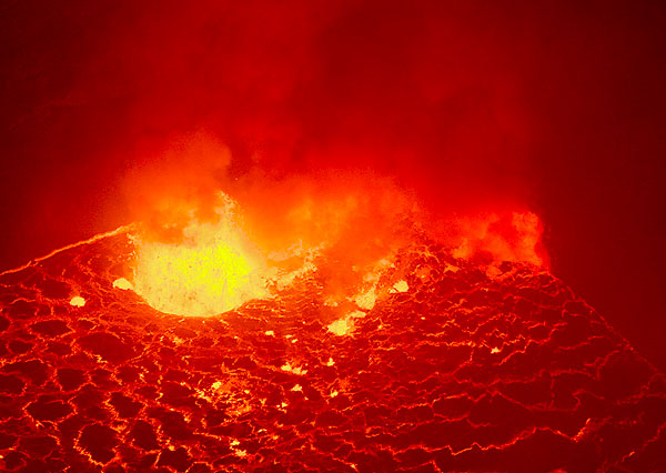 Exploding lava bubble on the lake (3)