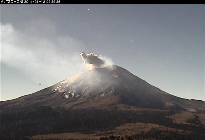 Small ash emission from Popocatépetl yesterday