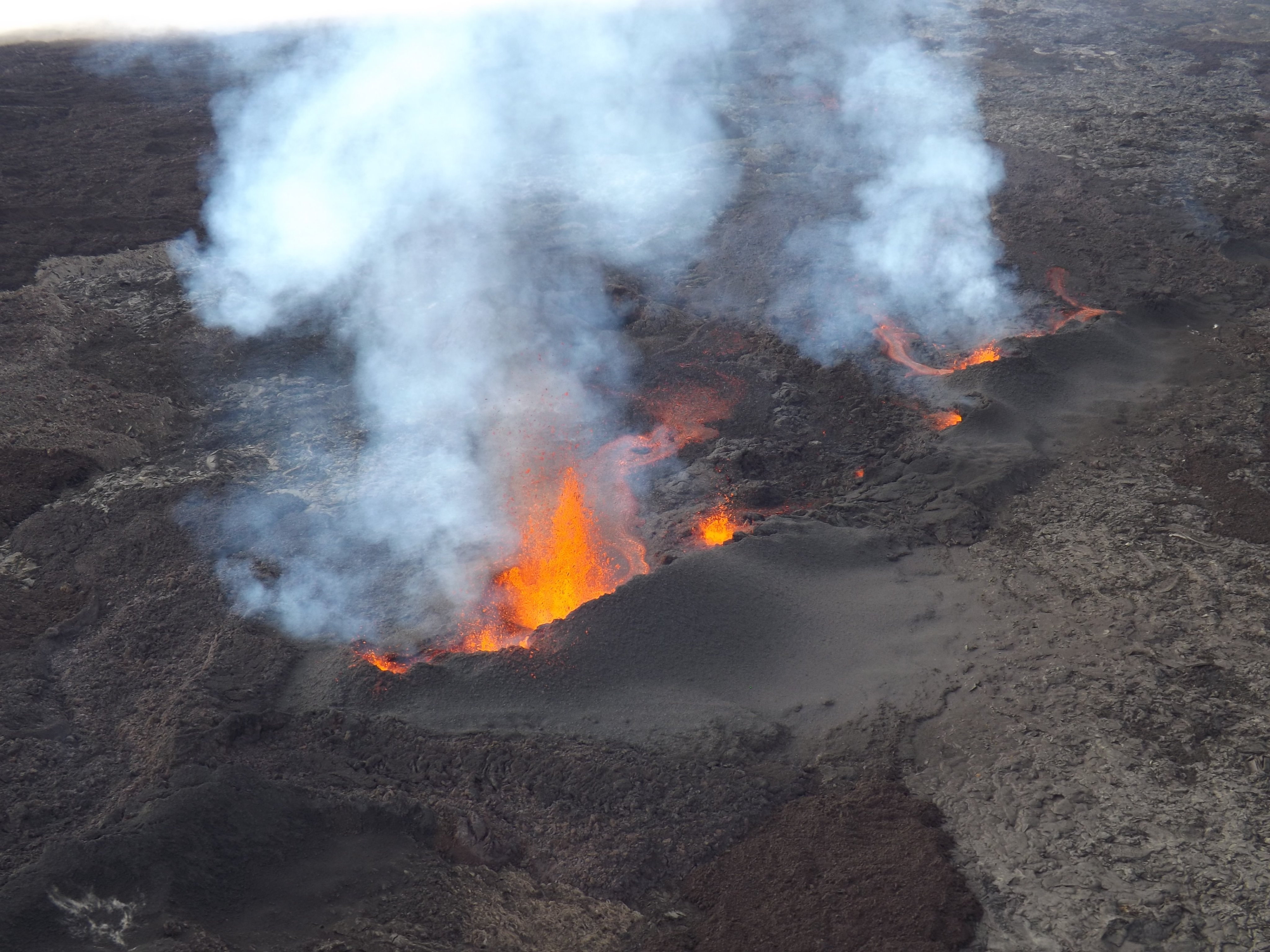 Volcanic activity worldwide 10 Apr 2022 Fuego volcano 