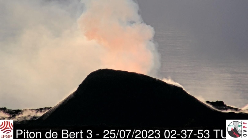 The active spatter cone on the SE flank of Piton de la Fournaise volcano on 25 July (image: OVPF)