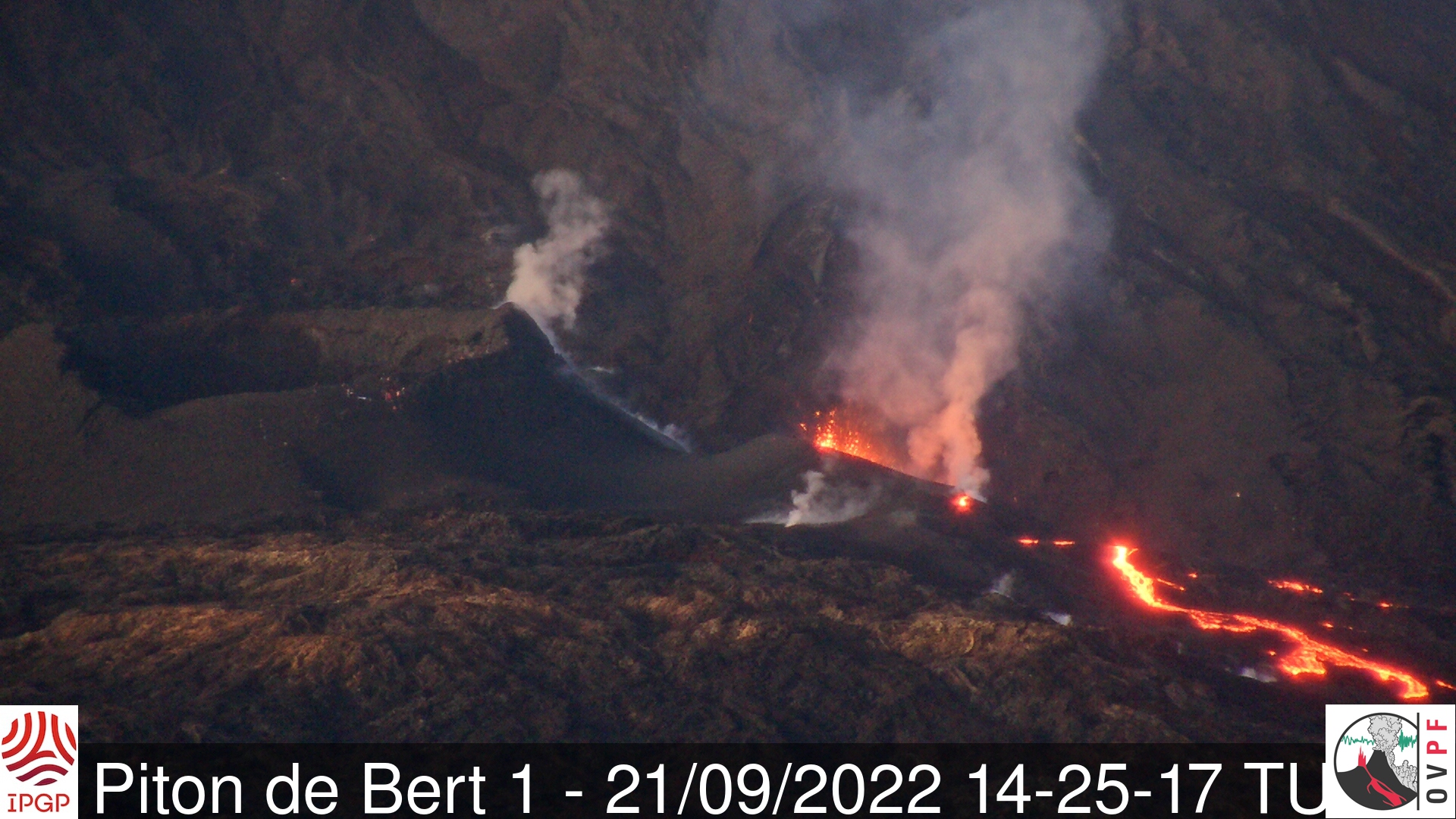 Weak lava spattering and lava flow at Piton de la Fournaise volcano yesterday (image: OVPF)