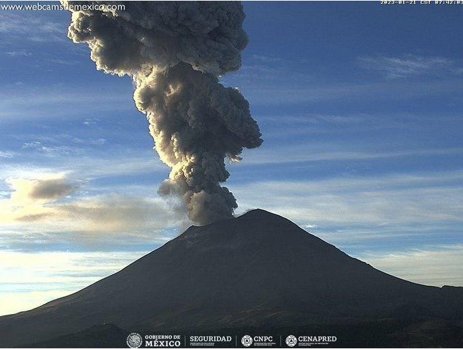 Increasingly rising ash plume from Popocatépetl volcano yesterday morning (image: CENAPRED)
