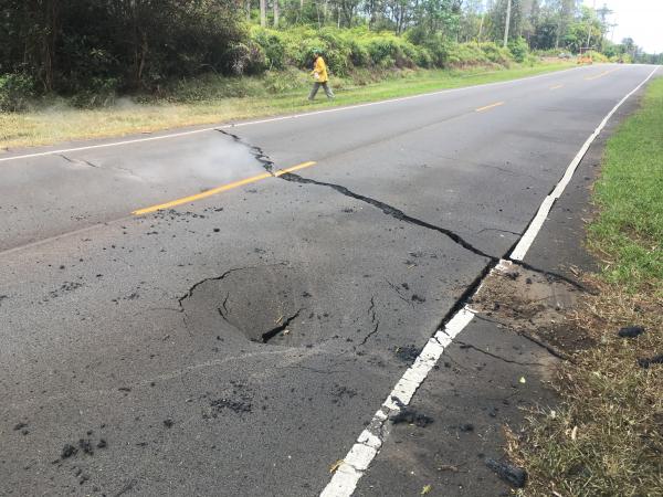 At 12:26 p.m. HST yesterday (5 May), a crack opened on Pohoiki Road just east of Leilani Street in the Leilani Estates subdivsion. (image: HVO / USGS)