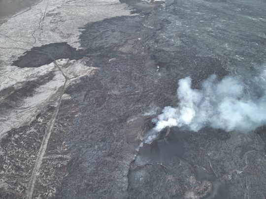 No glow indicating fresh lava from the crater, only degassing activity on 8 May (image: IMO)