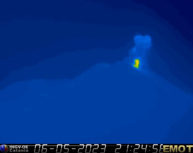 A small eruption from the SE Crater last night (image: INGV)