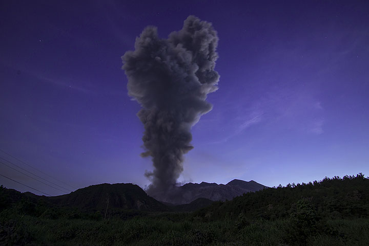 Eruption column from the explosion at 20:02