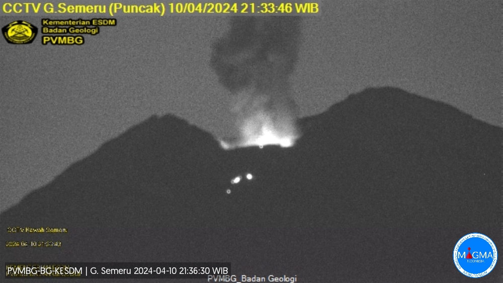 The eruption onset from the lava dome area caught on the webcam on 10 April (image: PVMBG)