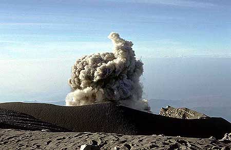Ash eruption at Semeru (1)