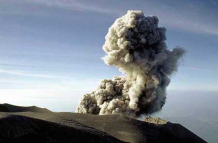 Ash eruption at Semeru (3)