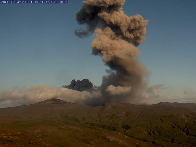 Ash explosion from Semisopochnoi volcano on 14 August (image: AVO)