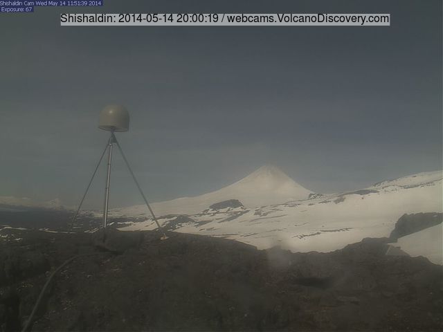 Shishaldin volcano yesterday evening (AVO webcam)