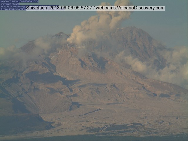 Small ash emission from Shiveluch volcano this morning (KVERT webcam)