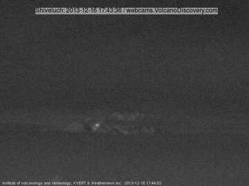 Glow from Sheveluch's lava dome yesterday (KVERT webcam)