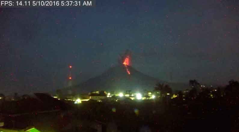 Explosion at Sinabung volcano in the morning of 11 May 2016 (PVMBG)