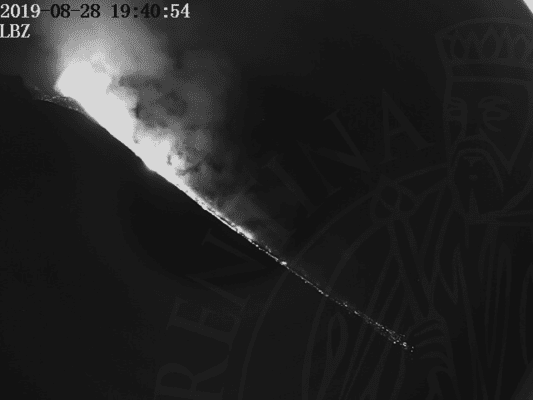 The lava flow in the northern part of Stromboli's Sciara del Fuoco this evening (image: LBZ webcam)