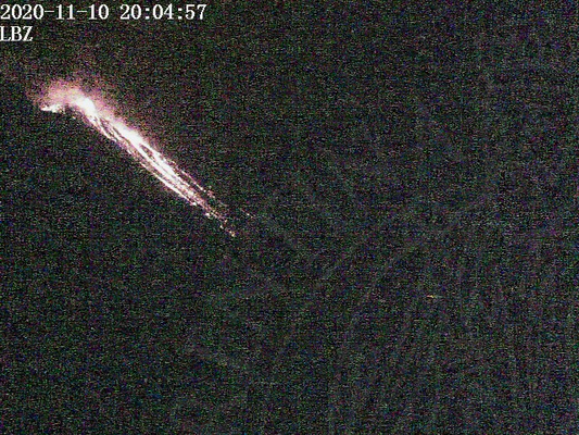 Glowing lava bombs on the Sciara del Fuoco following a moderately strong explosion on the evening of 10 Nov 2020 (image: LGS webcam)