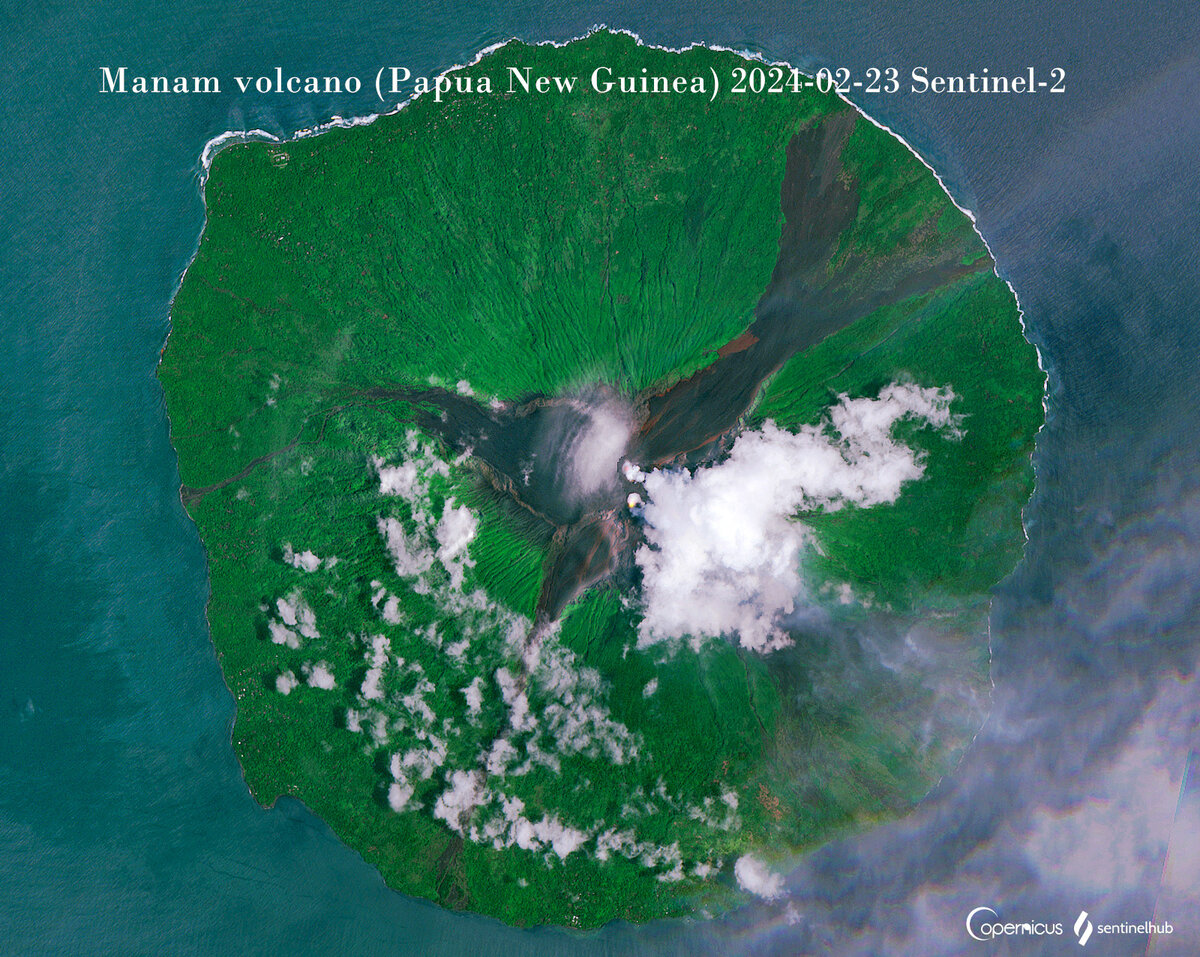 Strong degassing from both craters at Manam volcano detected on 23 Feb (image: Sentinel-2)