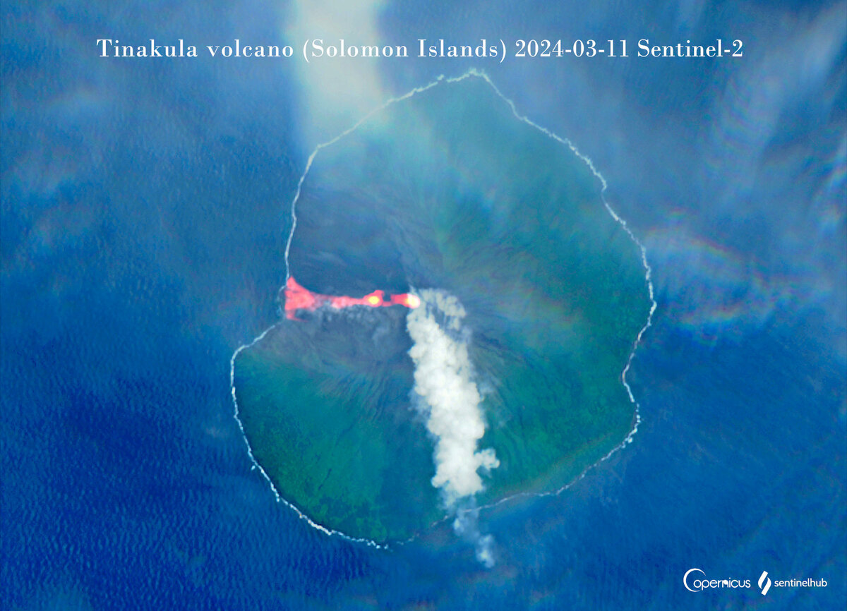 The lava flow on the western flank continues to be active (image: Sentinel-2)