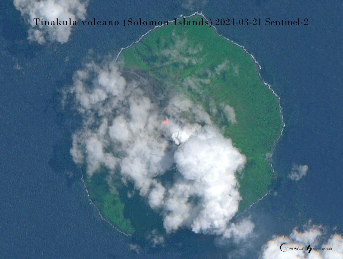 A heat radiation at the summit of Tinakula volcano on 21 March (image: Sentinel-2)