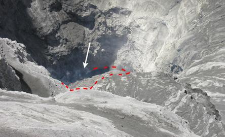 The new lava inside the crater of Ubinas volcano (photo: IGP)