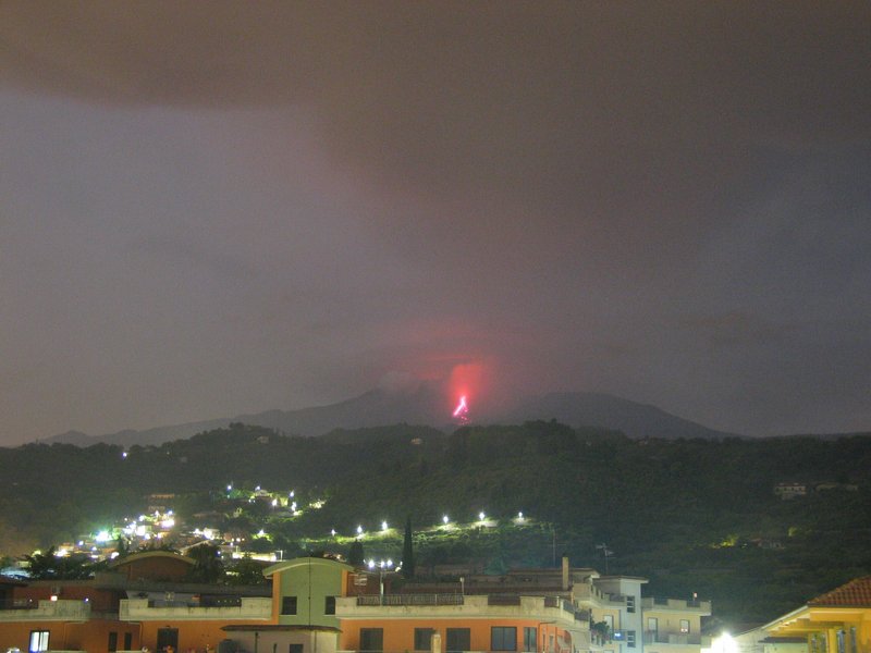 Lava flow from Etna's New SE crater this evening (Osservatorio Meteorologico Nunziata webcam)
