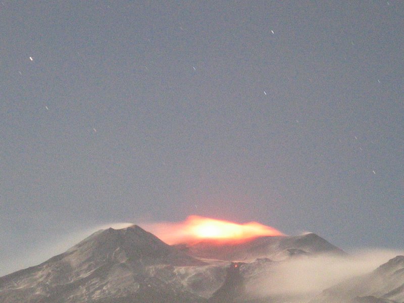 Intense glow from Etna's Voragine where lava fountaining seems to have started
